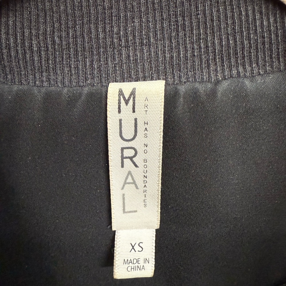 MURAL Black Lightweight Bomber Jacket - Size XS - Full Zip with Pockets - Picture 5 of 6